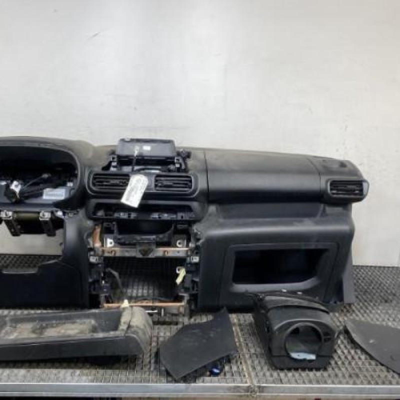 Planche de bord complete TOYOTA PROACE 3 CITY Photo n°1