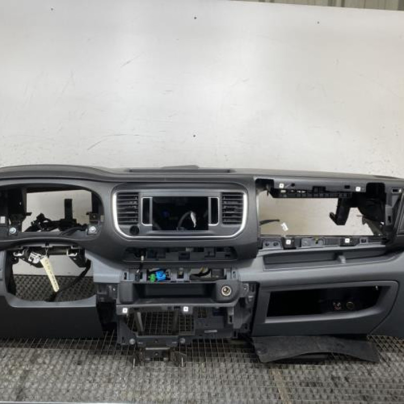 Planche de bord complete OPEL VIVARO 3 Photo n°1