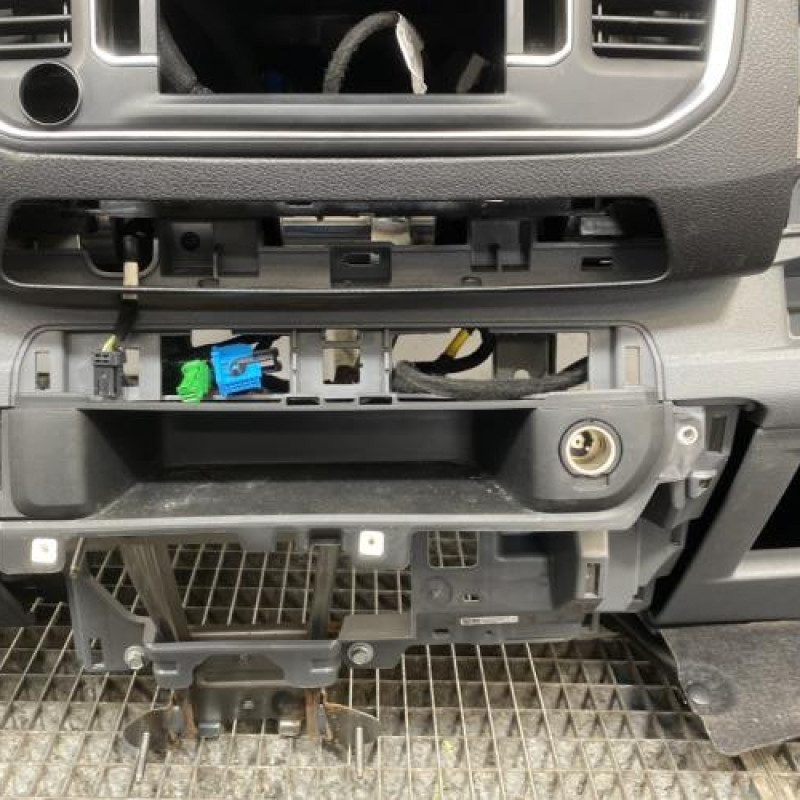 Planche de bord complete OPEL VIVARO 3 Photo n°7