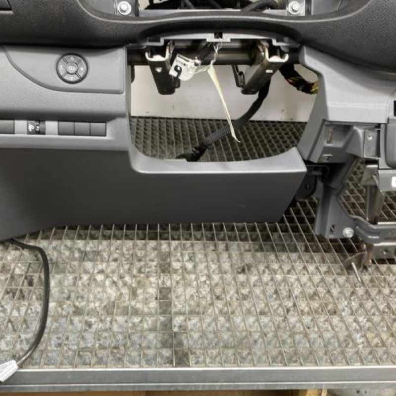 Planche de bord complete OPEL VIVARO 3 Photo n°8