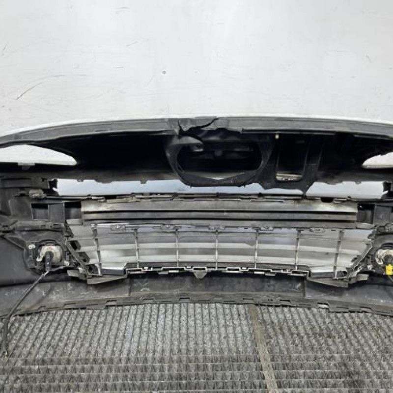 Pare choc avant PEUGEOT 207 Photo n°8