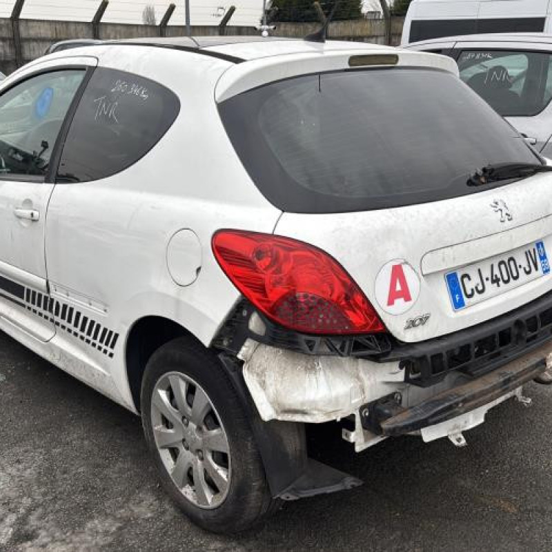 Pare choc avant PEUGEOT 207 Photo n°13