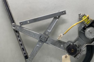 Leve vitre electrique avant gauche HYUNDAI MATRIX Photo n°1
