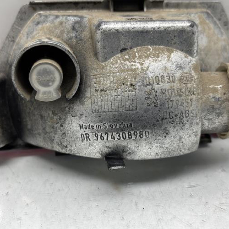 Anti brouillard arriere PEUGEOT 208 1 Photo n°3