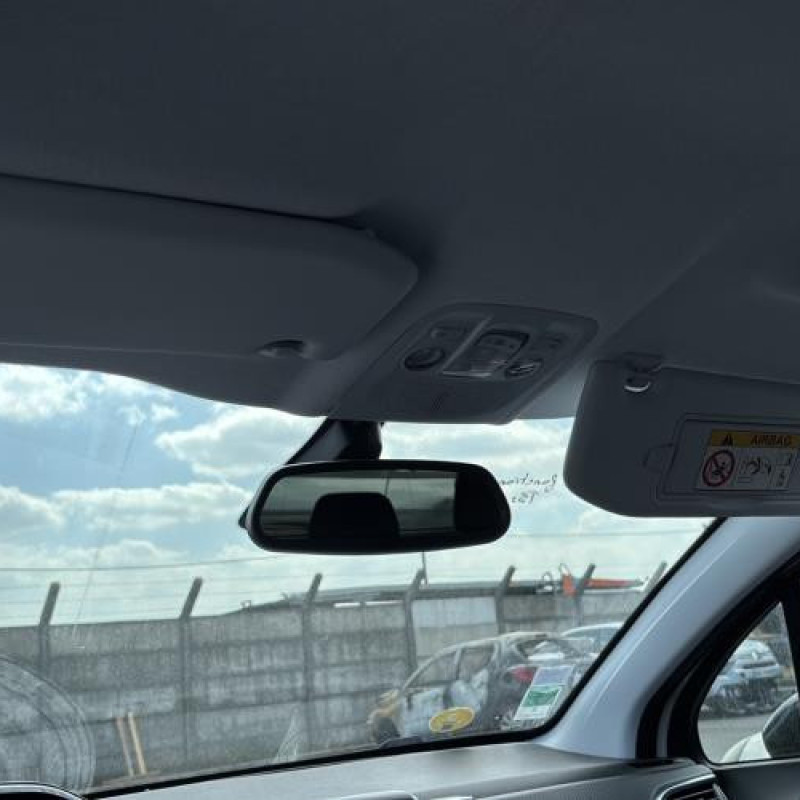 Anti brouillard arriere PEUGEOT 208 1 Photo n°19