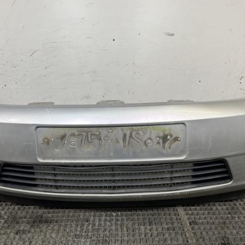 Pare choc avant FORD FIESTA 5 Photo n°1