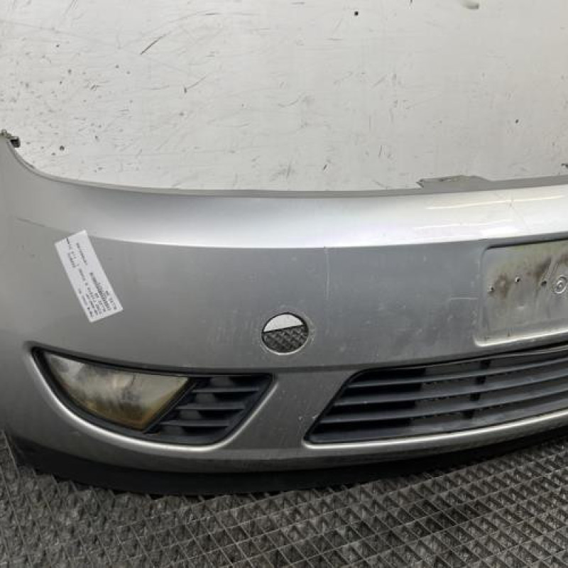 Pare choc avant FORD FIESTA 5 Photo n°2