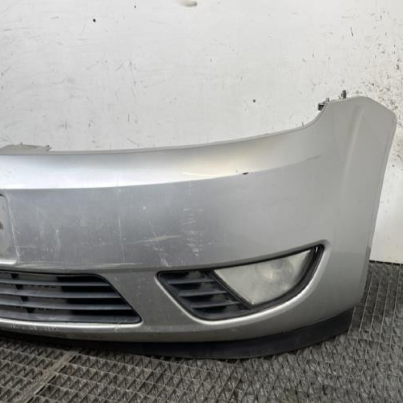 Pare choc avant FORD FIESTA 5 Photo n°3