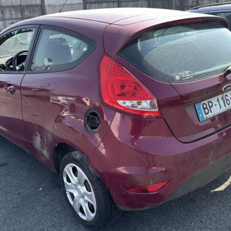 Pare choc arriere FORD FIESTA 6 Photo n°10