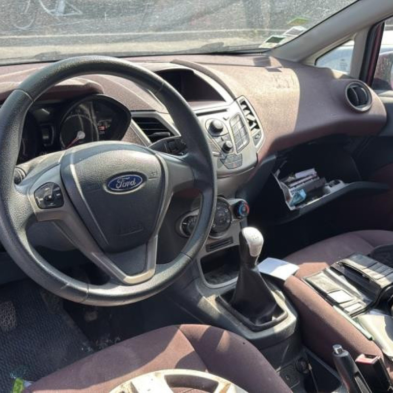 Pare choc arriere FORD FIESTA 6 Photo n°20