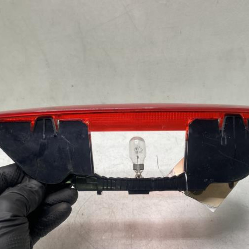 Feu arriere stop central RENAULT MODUS Photo n°4