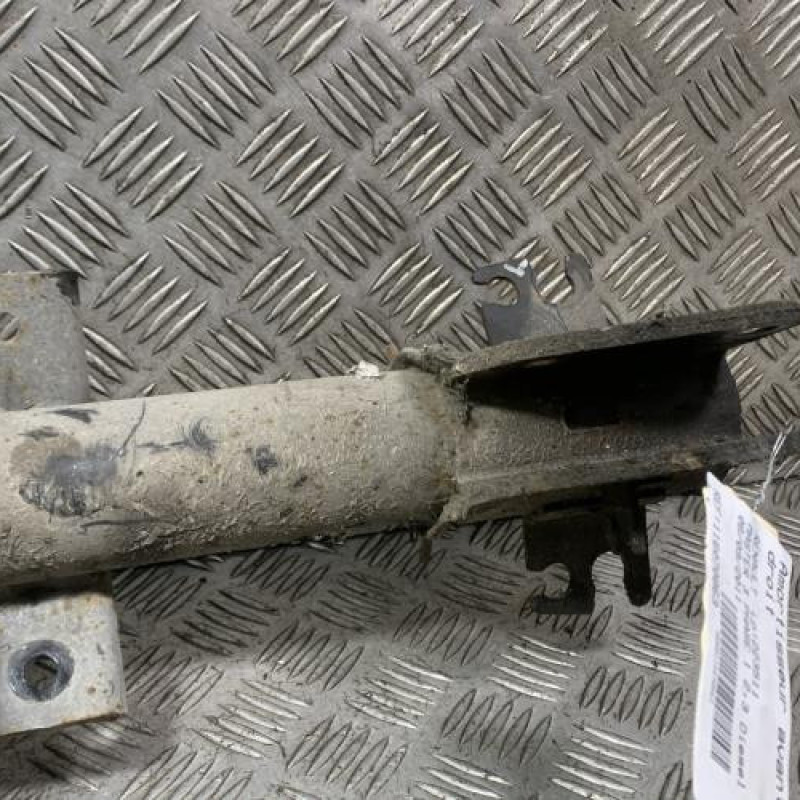 Amortisseur avant droit RENAULT MASTER 3 Photo n°3