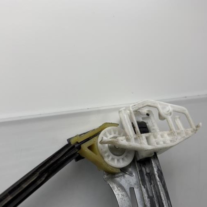 Leve vitre electrique avant gauche CITROEN XSARA PICASSO Photo n°8