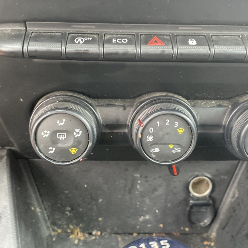 DACIA DUSTER 2 PHASE 1 1.5 BLUE DCI - 8V TURBO Photo n°8