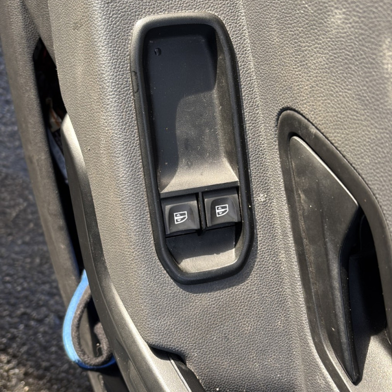 DACIA DUSTER 2 PHASE 1 1.5 BLUE DCI - 8V TURBO Photo n°16