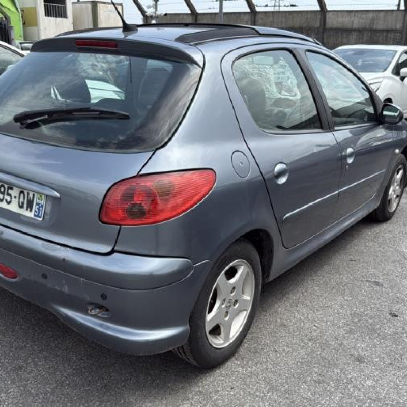 Aile avant gauche PEUGEOT 206 Photo n°7
