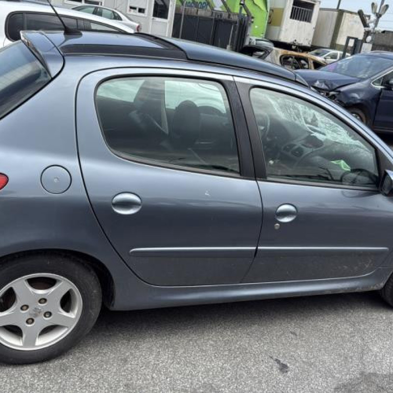 Aile avant gauche PEUGEOT 206 Photo n°10