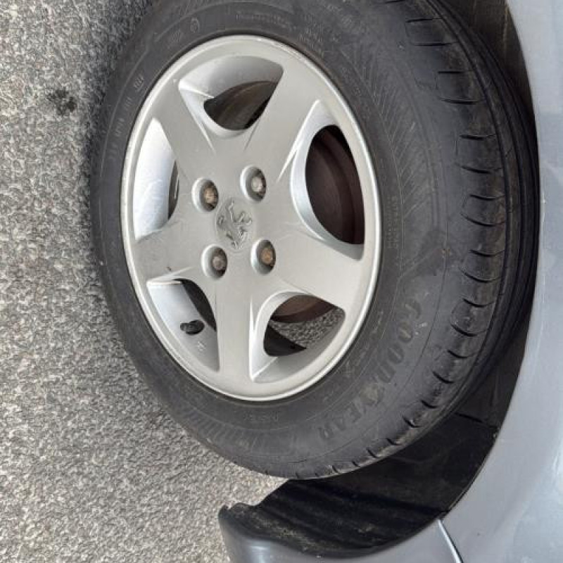 Aile avant gauche PEUGEOT 206 Photo n°18