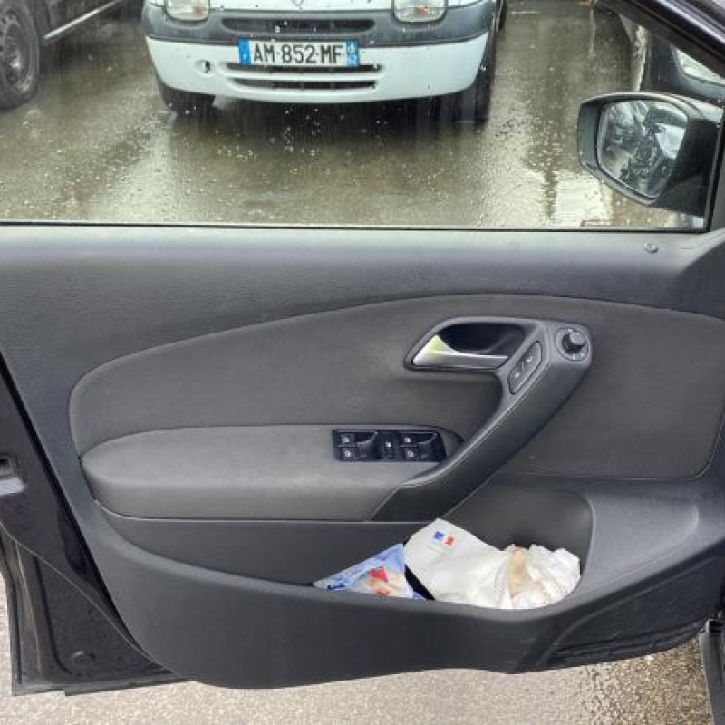 Support commodo (commutateur) VOLKSWAGEN POLO 5 Photo n°15