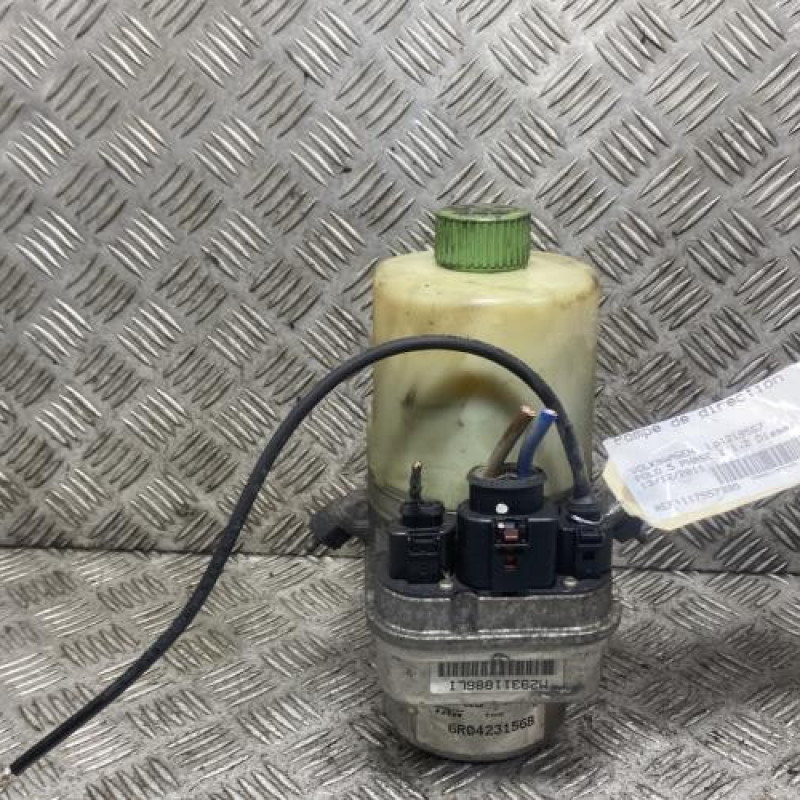 Pompe de direction VOLKSWAGEN POLO 5 Photo n°1