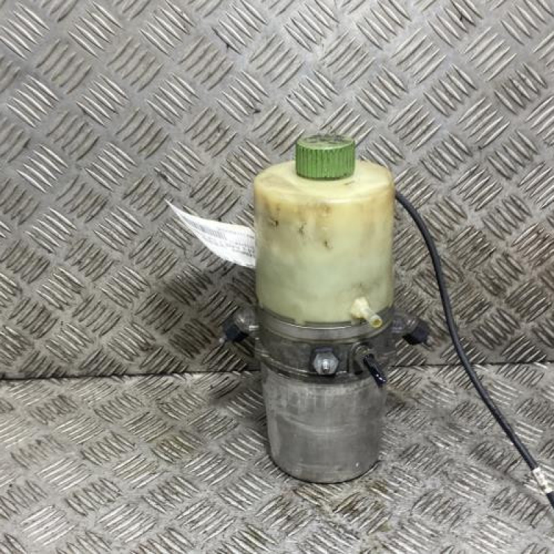 Pompe de direction VOLKSWAGEN POLO 5 Photo n°3