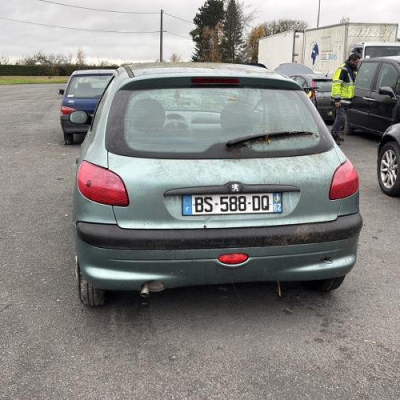Aile avant droit PEUGEOT 206 Photo n°10
