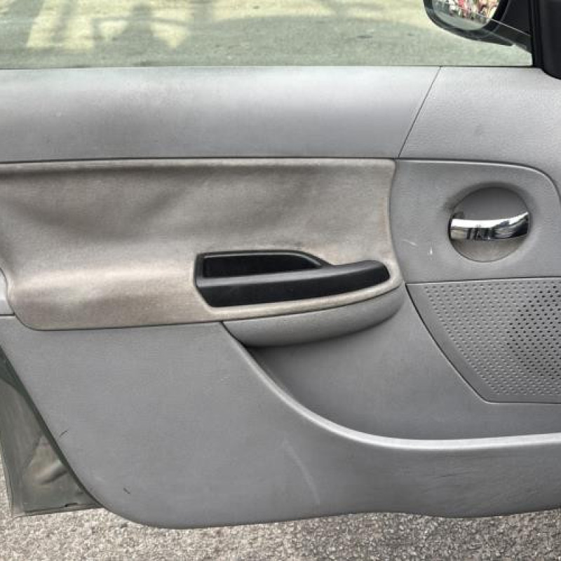 Pare boue avant gauche CITROEN C3 1 Photo n°13