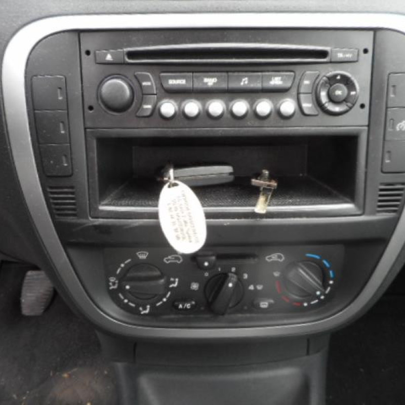 Calandre CITROEN C3 1 Photo n°8