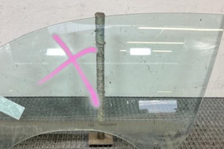 Vitre avant gauche BMW SERIE 1 E81 Photo n°1