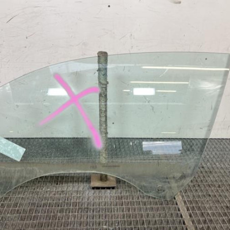 Vitre avant gauche BMW SERIE 1 E81 Photo n°1