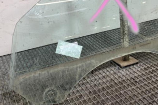 Vitre avant gauche BMW SERIE 1 E81