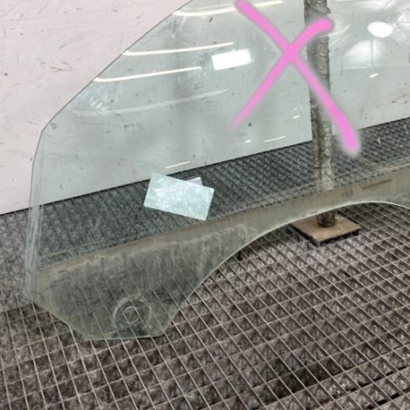 Vitre avant gauche BMW SERIE 1 E81