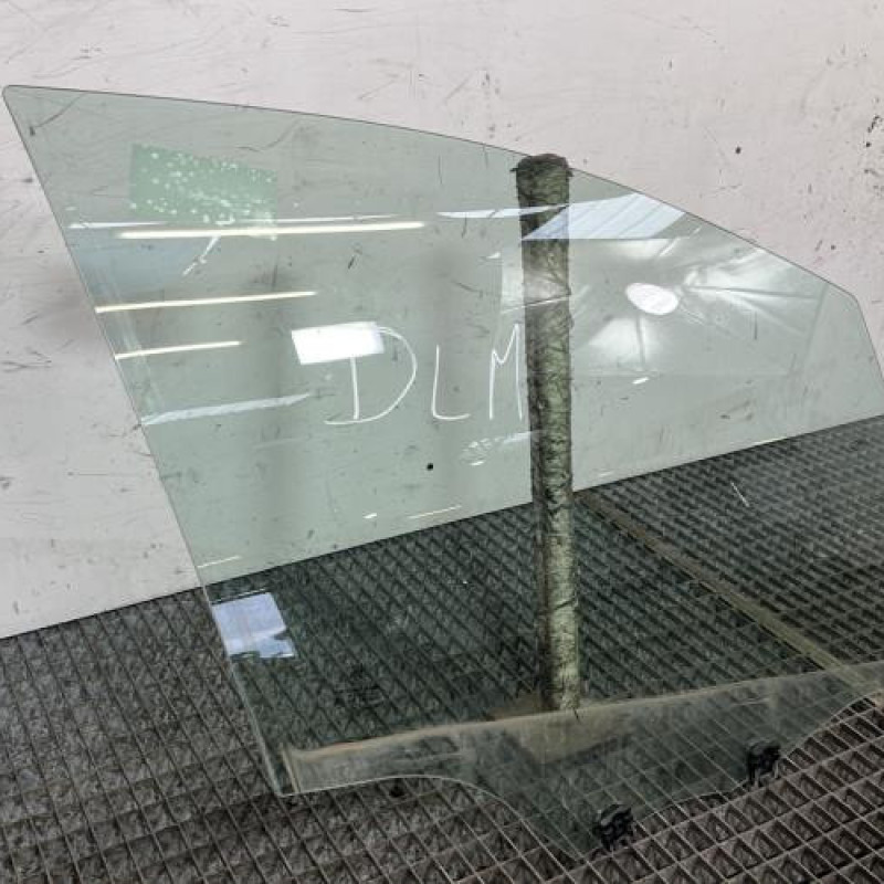 Vitre avant droit PEUGEOT 208 1 Photo n°3