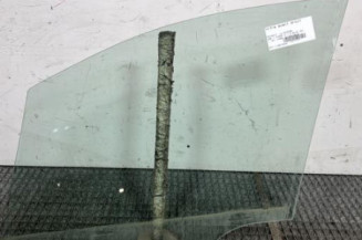 Vitre avant droit PEUGEOT 208 1