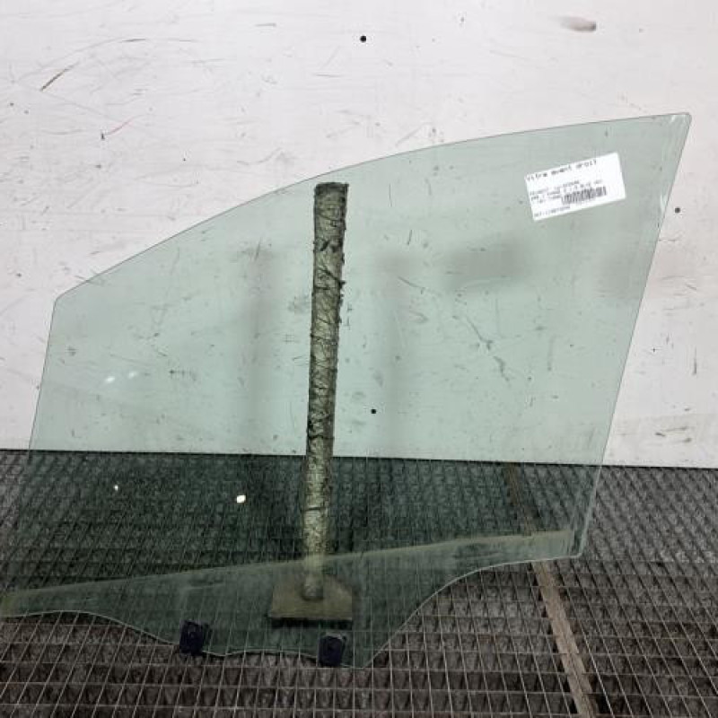 Vitre avant droit PEUGEOT 208 1 Photo n°4