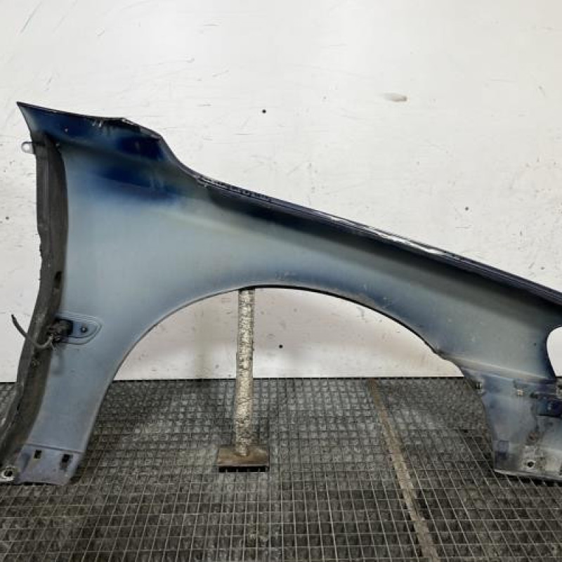 Aile avant gauche VOLVO V 70 1 Photo n°3