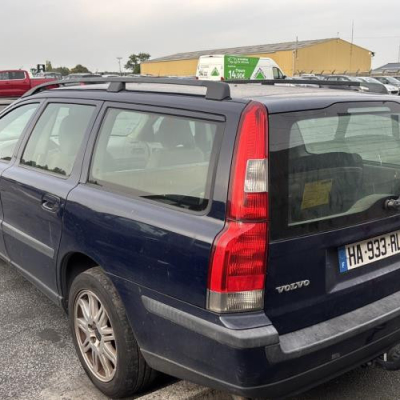 Aile avant gauche VOLVO V 70 1 Photo n°7