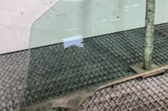 Vitre avant gauche PEUGEOT 206