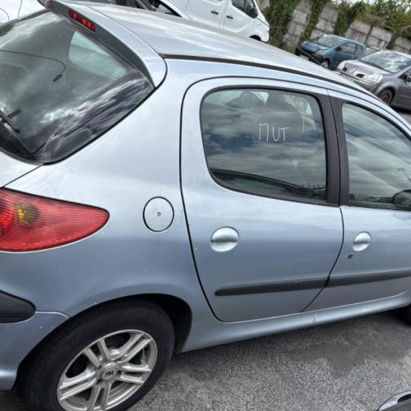 Vitre avant gauche PEUGEOT 206 Photo n°11