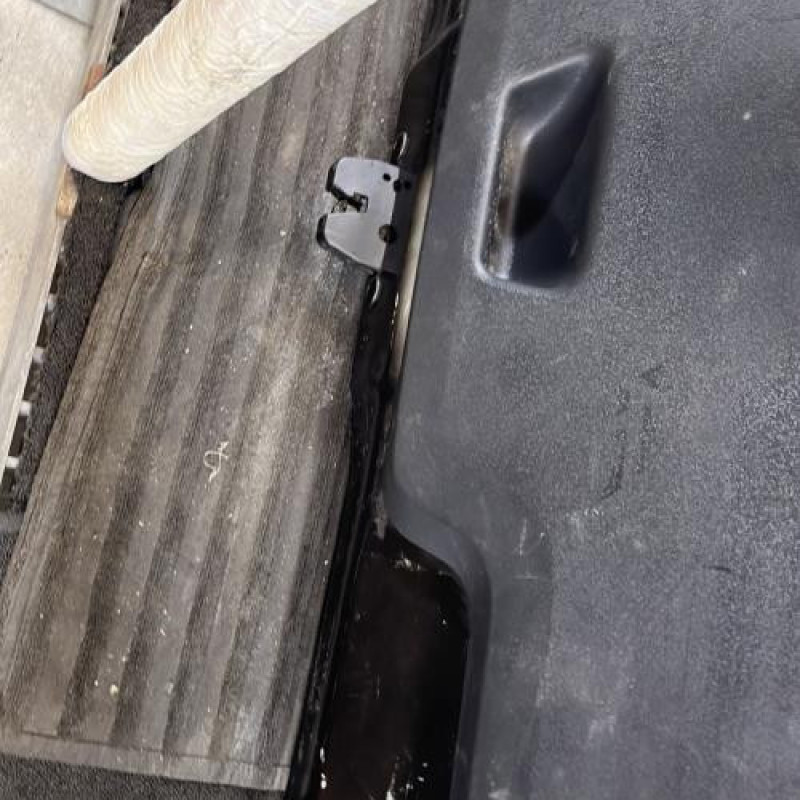 Malle/Hayon arriere CITROEN C3 1 Photo n°11