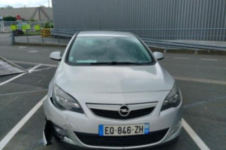 Compresseur clim OPEL ASTRA J
