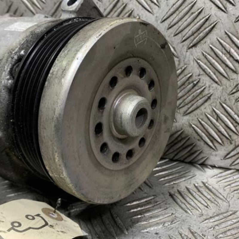 Compresseur clim FIAT PUNTO 3 Photo n°4