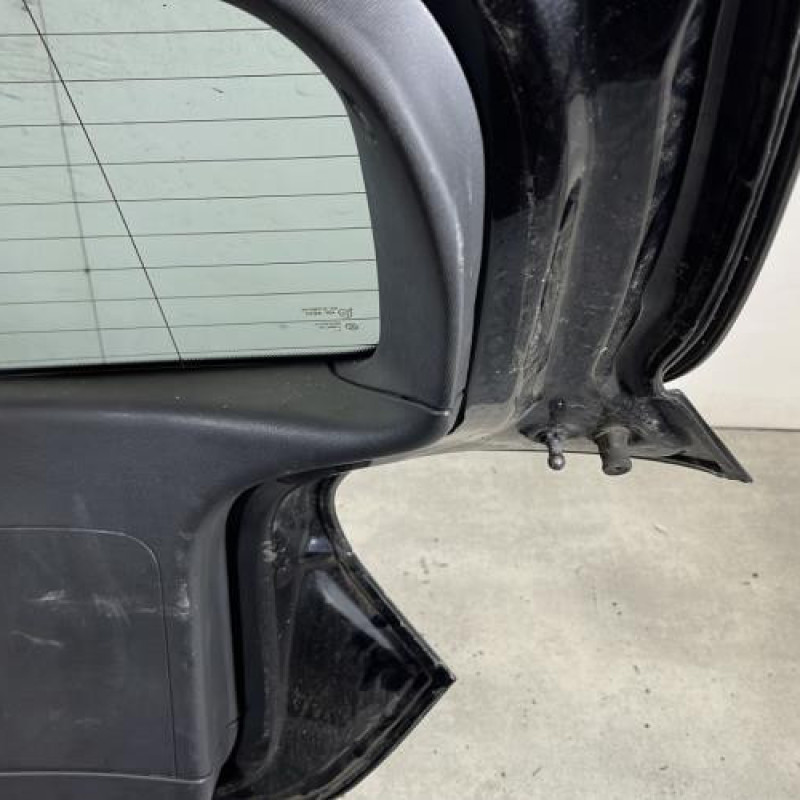 Malle/Hayon arriere MERCEDES CLASSE A 176 Photo n°8