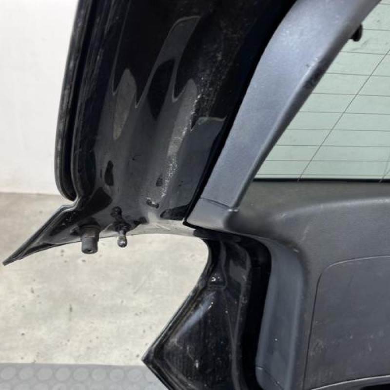 Malle/Hayon arriere MERCEDES CLASSE A 176 Photo n°9