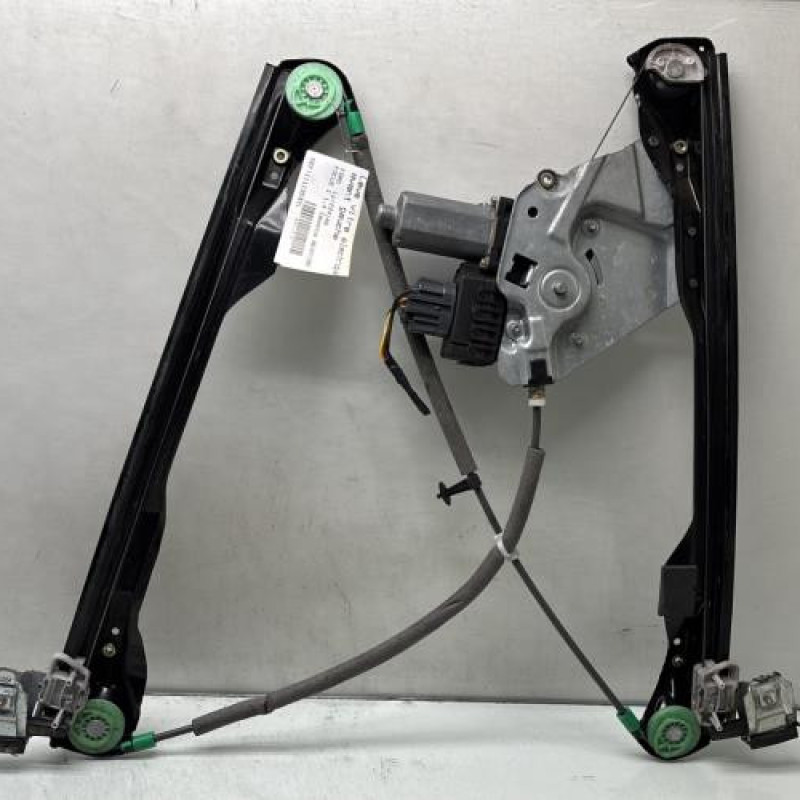 Leve vitre electrique avant gauche FORD FOCUS 1 Photo n°1