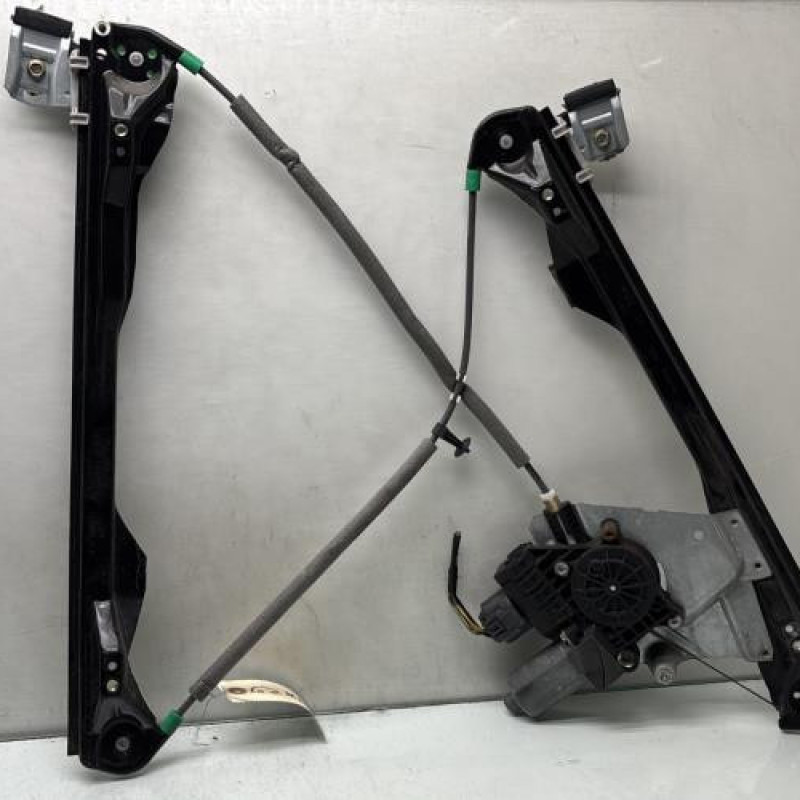 Leve vitre electrique avant gauche FORD FOCUS 1 Photo n°5