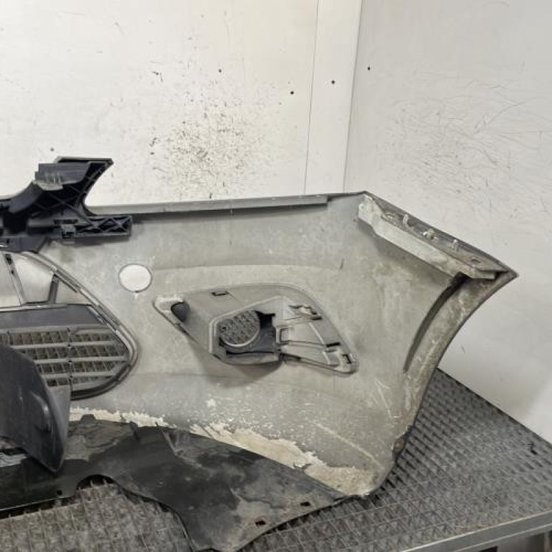 Pare choc avant FORD FOCUS 2 Photo n°4