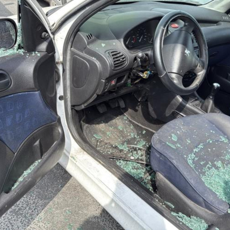 Aile avant droit PEUGEOT 206 Photo n°17