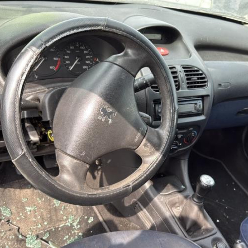 Aile avant droit PEUGEOT 206 Photo n°19