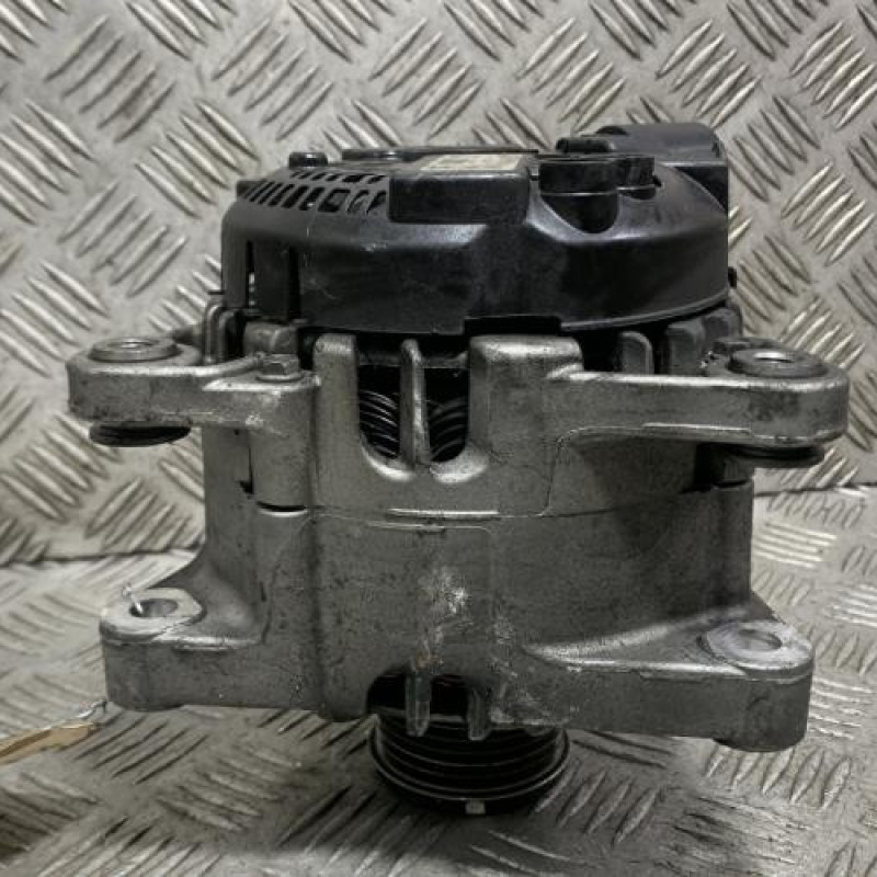 Alternateur PEUGEOT 208 1 Photo n°1